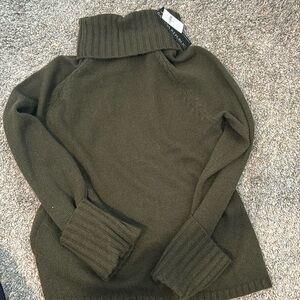 Banana republic turtle neck sweater - new with tags